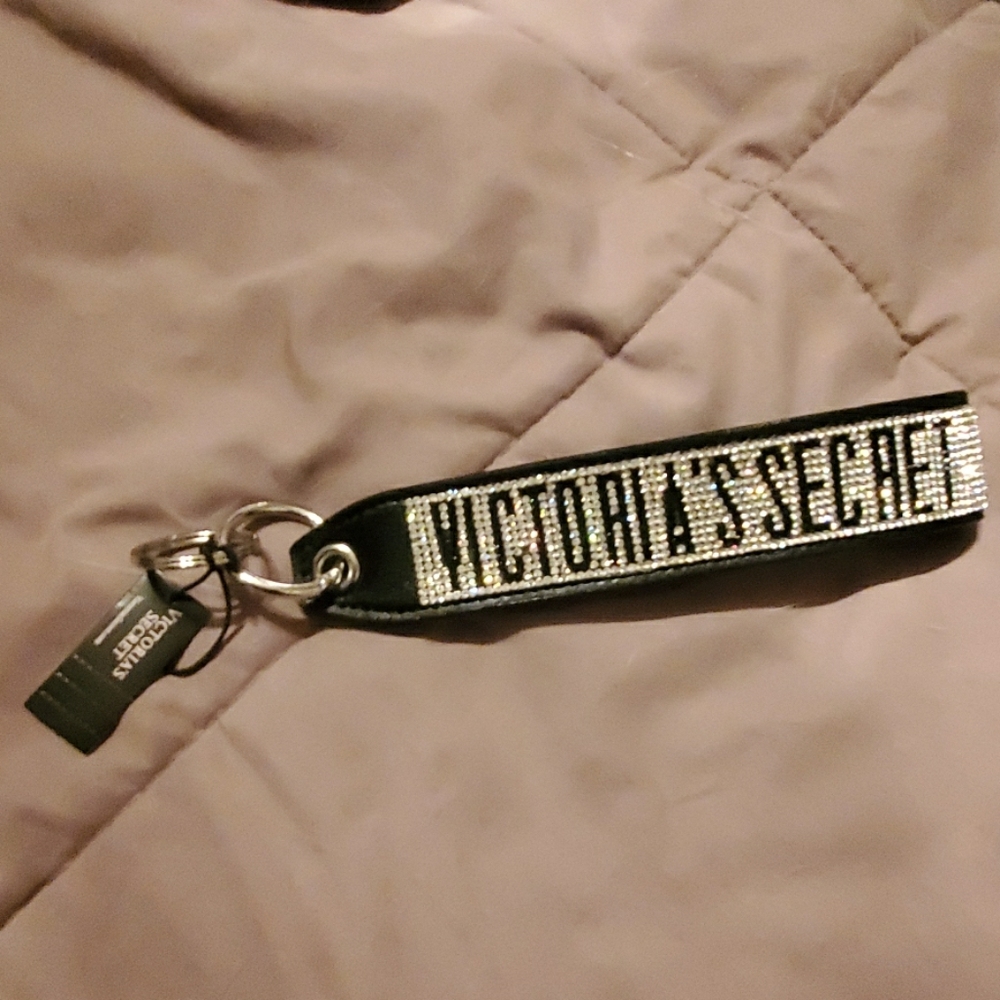 Rare nwt vs keychain